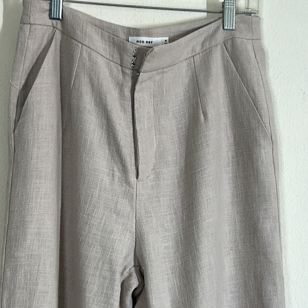 Mod Ref Linen Capri Pants - Picture 7 of 16